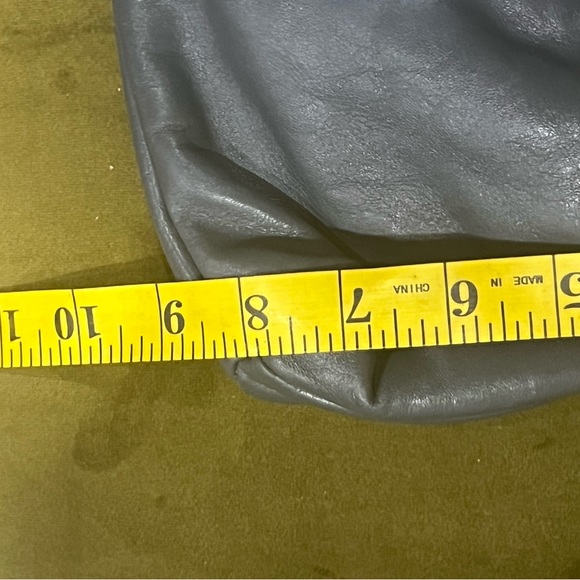 Leather and snakeskin clutch - Picture 9 of 12